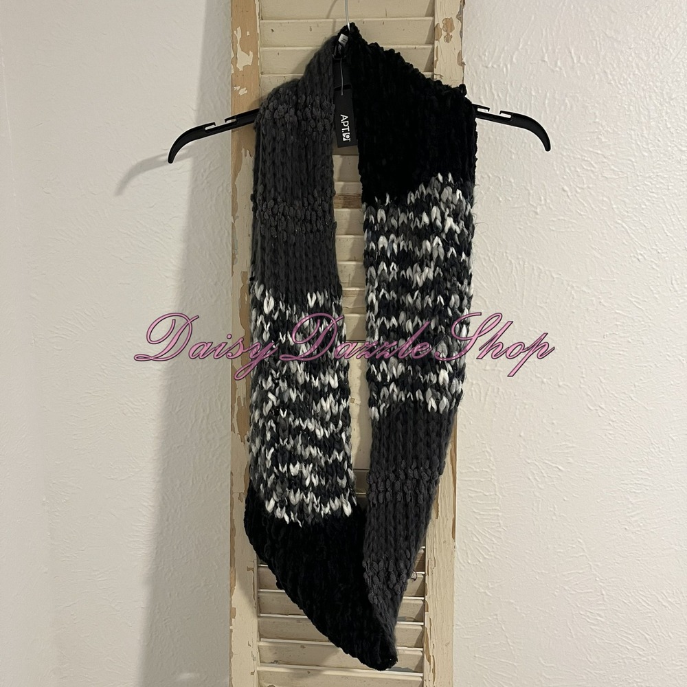 ✨NEW APT. 9 Women's Loop Infinity Scarf Gray Black White One‎ Size Retail $32☃️